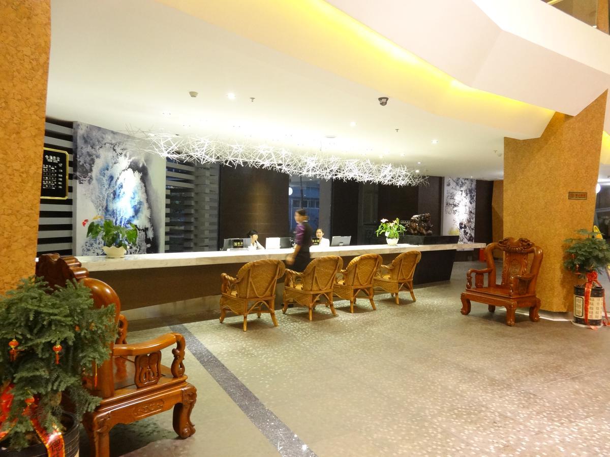 Xilaifeng Hotel Наньнін Екстер'єр фото