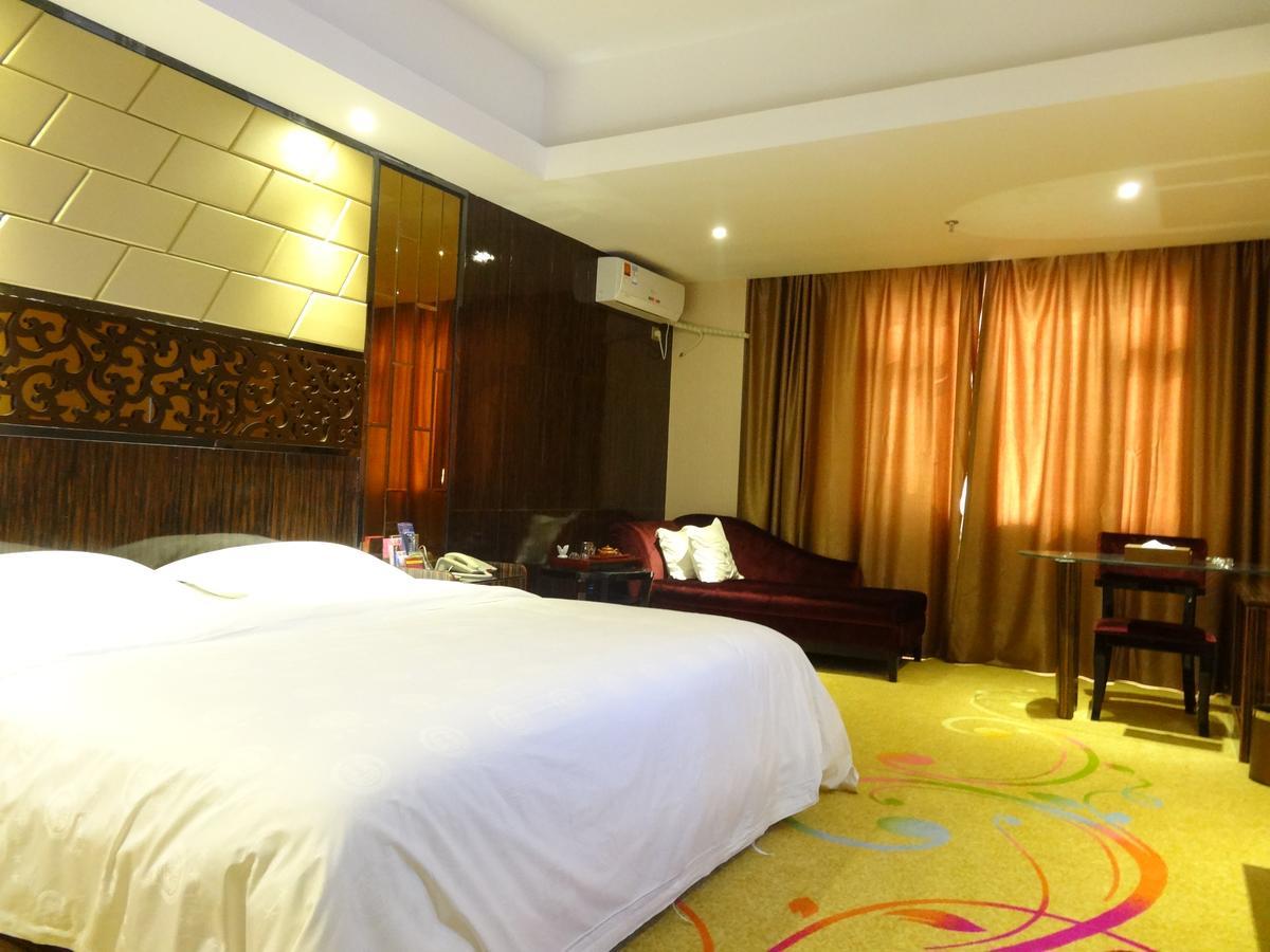 Xilaifeng Hotel Наньнін Екстер'єр фото